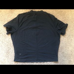 Lululemon high neck cropped tee